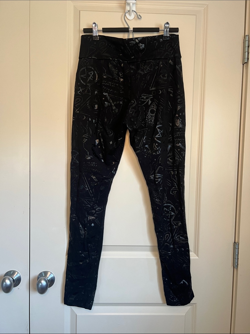 Killstar Grave Leggings - Picture 5 of 7